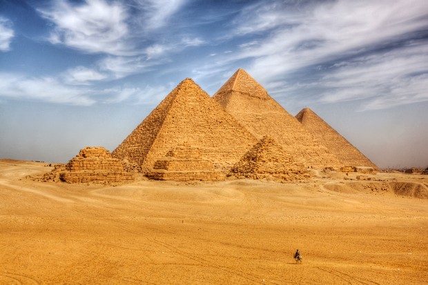 Mystery behind the 24 “Alien” black-boxes discovered near Egypt’s pyramids of Giza