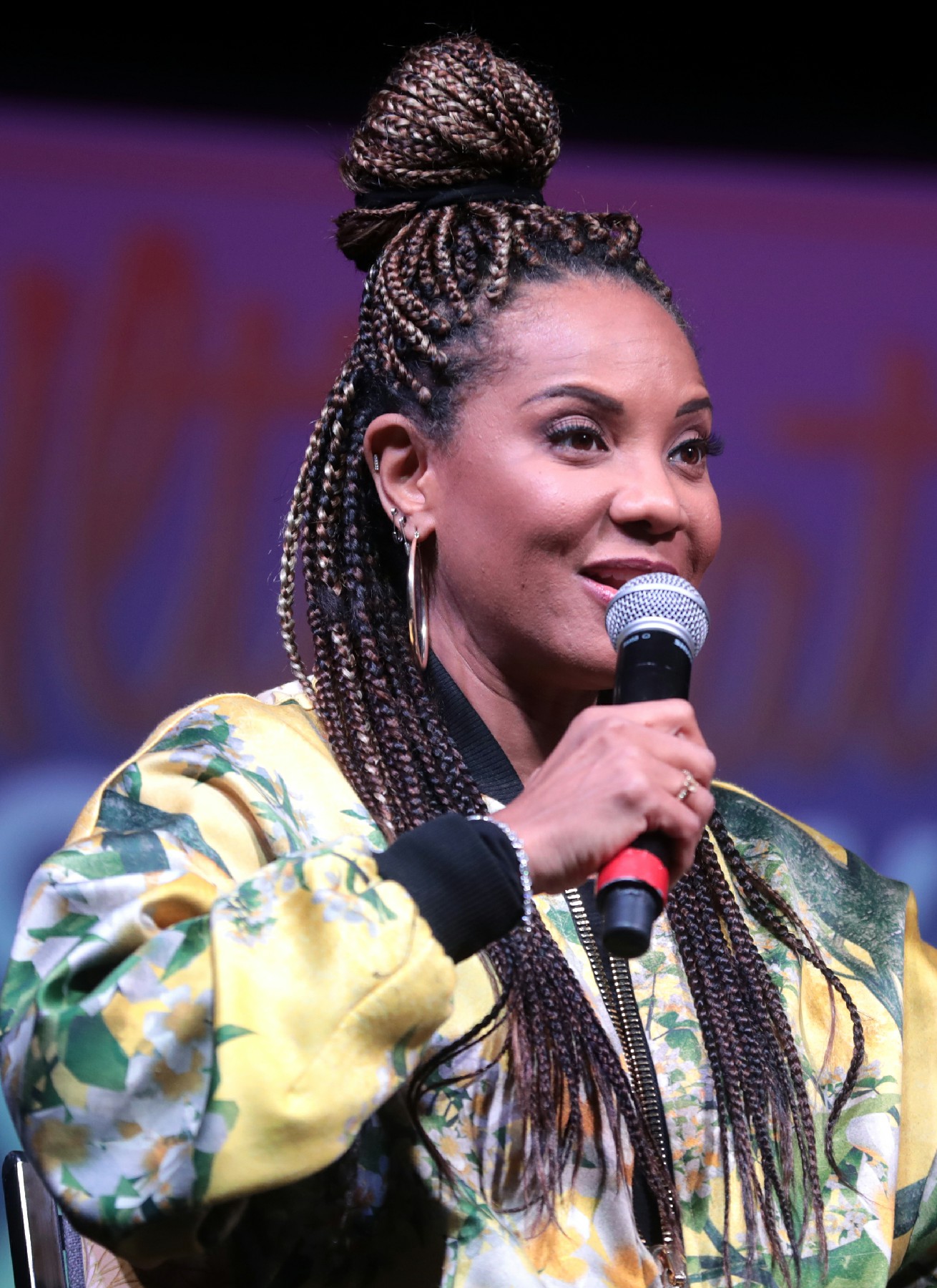 Oct. 11, 1970 – First female rapper to earn a gold single, MC Lyte born